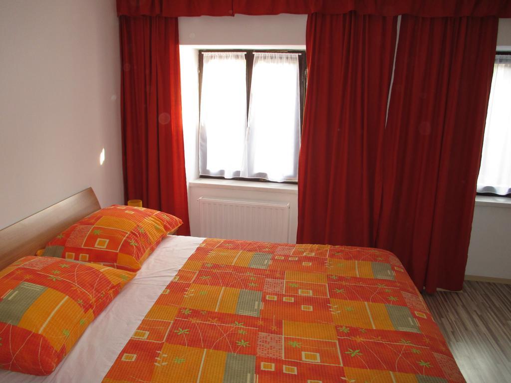 Studio Brnat Apartamento Kobarid Quarto foto